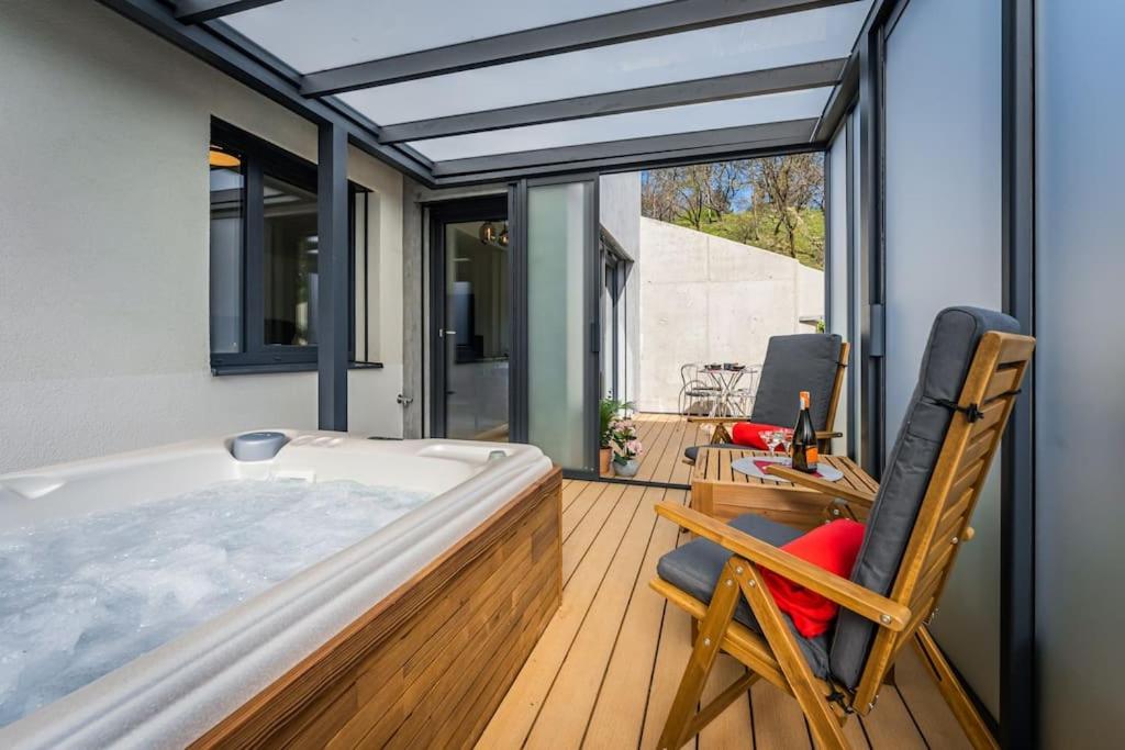 Vířivá Vana Romantic Wellness Apartment Praha 3